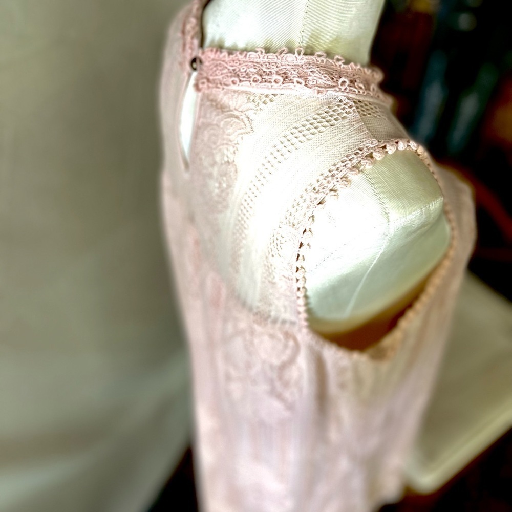 NOBO pastel Pink Lace Sleeveless Crew neck midi dress tunic dainty and feminine - Picture 5 of 6